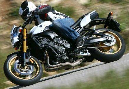 PROVA YAMAHA FZ8